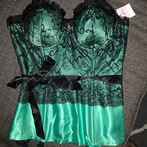 New Fredrick’s of Hollywood lace corset